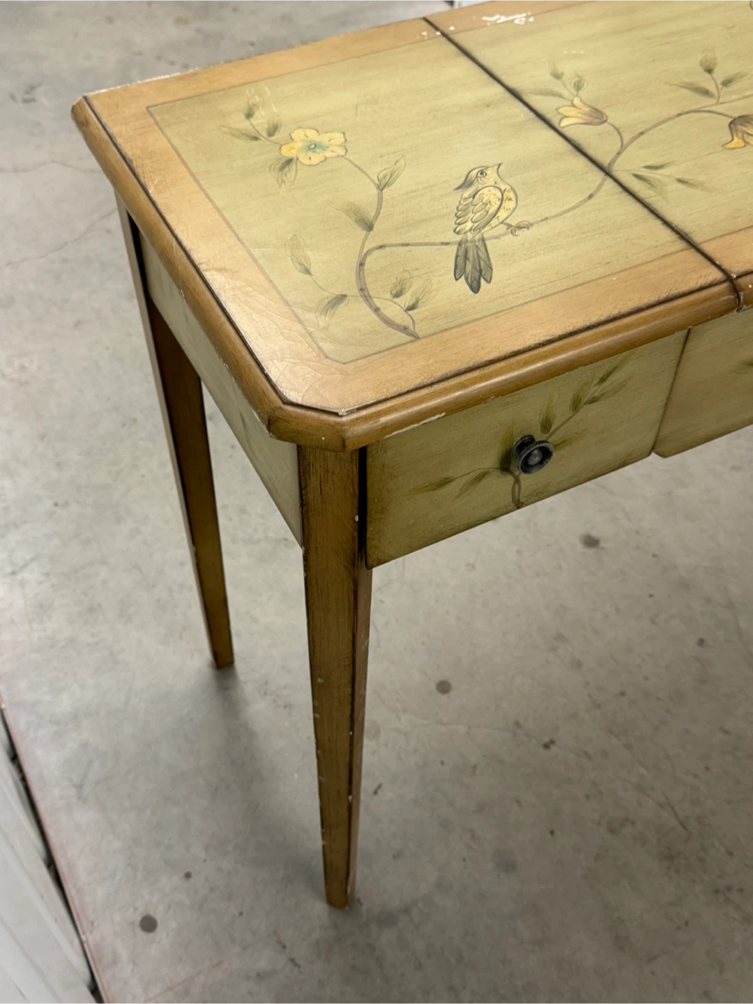 Vintage Vanity Table with Mirror - photo 3
