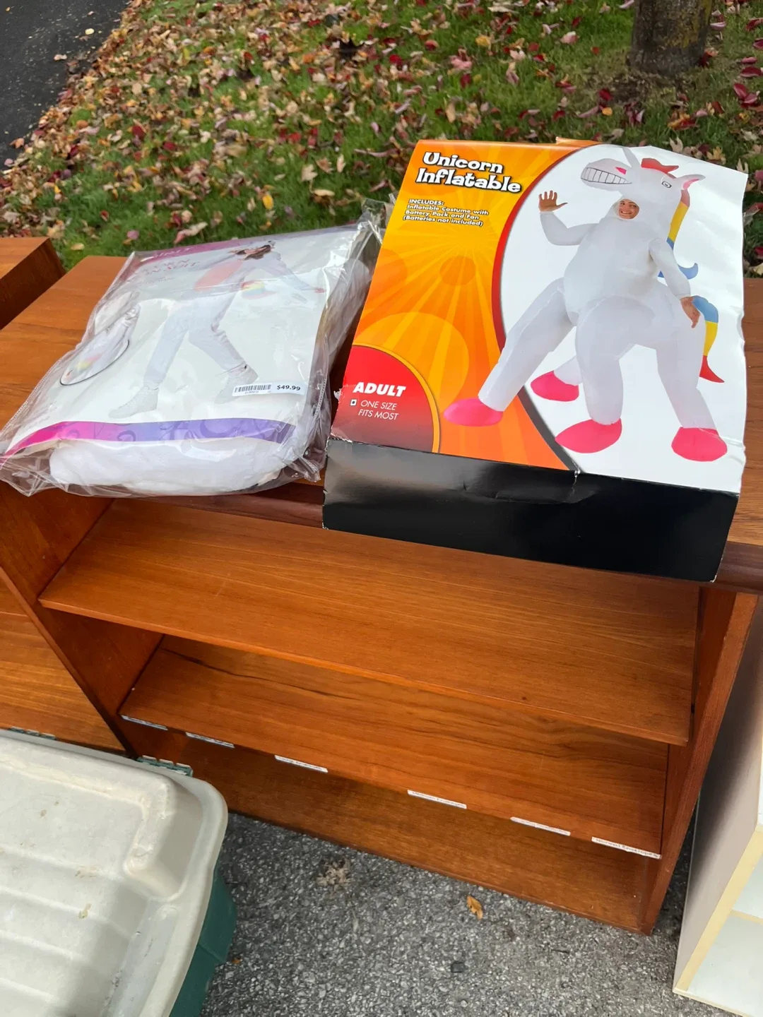 Free Furniture & shelving/ old records image indicator(3)