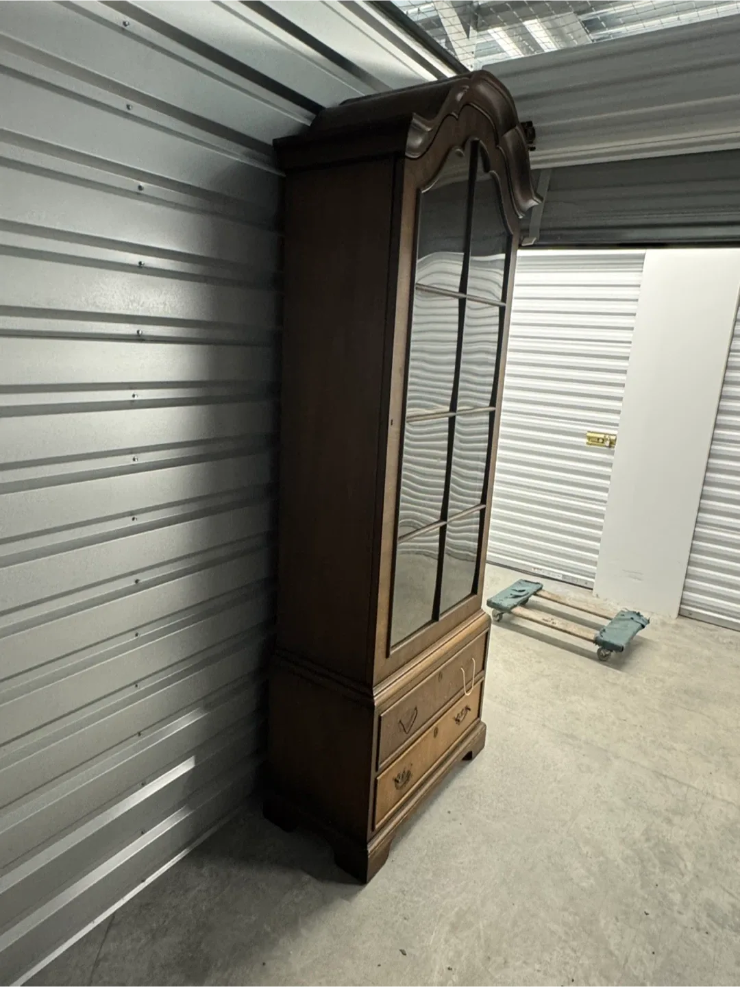 Wooden Display Cabinets image indicator(3)