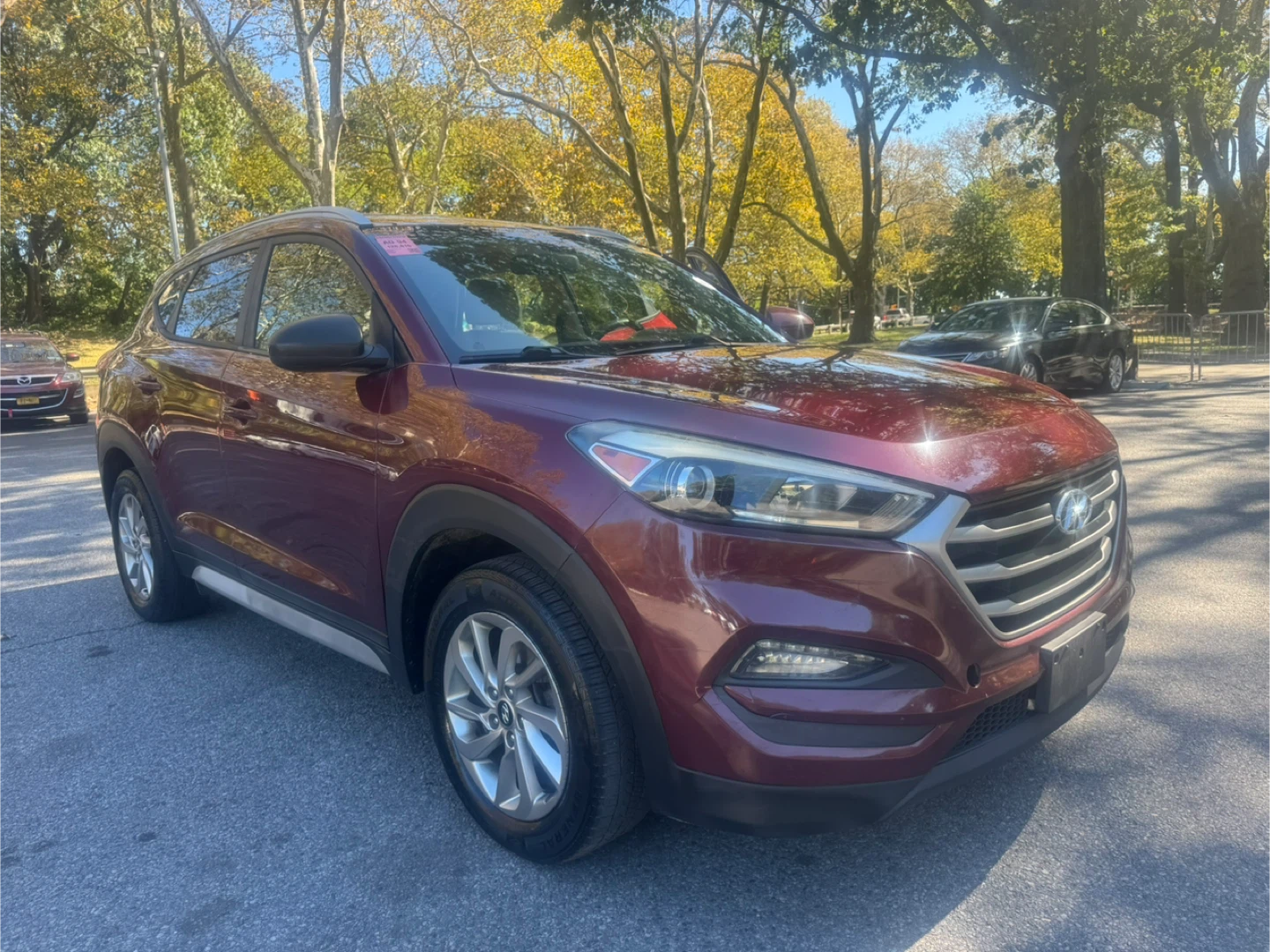 2017 Hyundai Tucson - Burgundy - photo 2