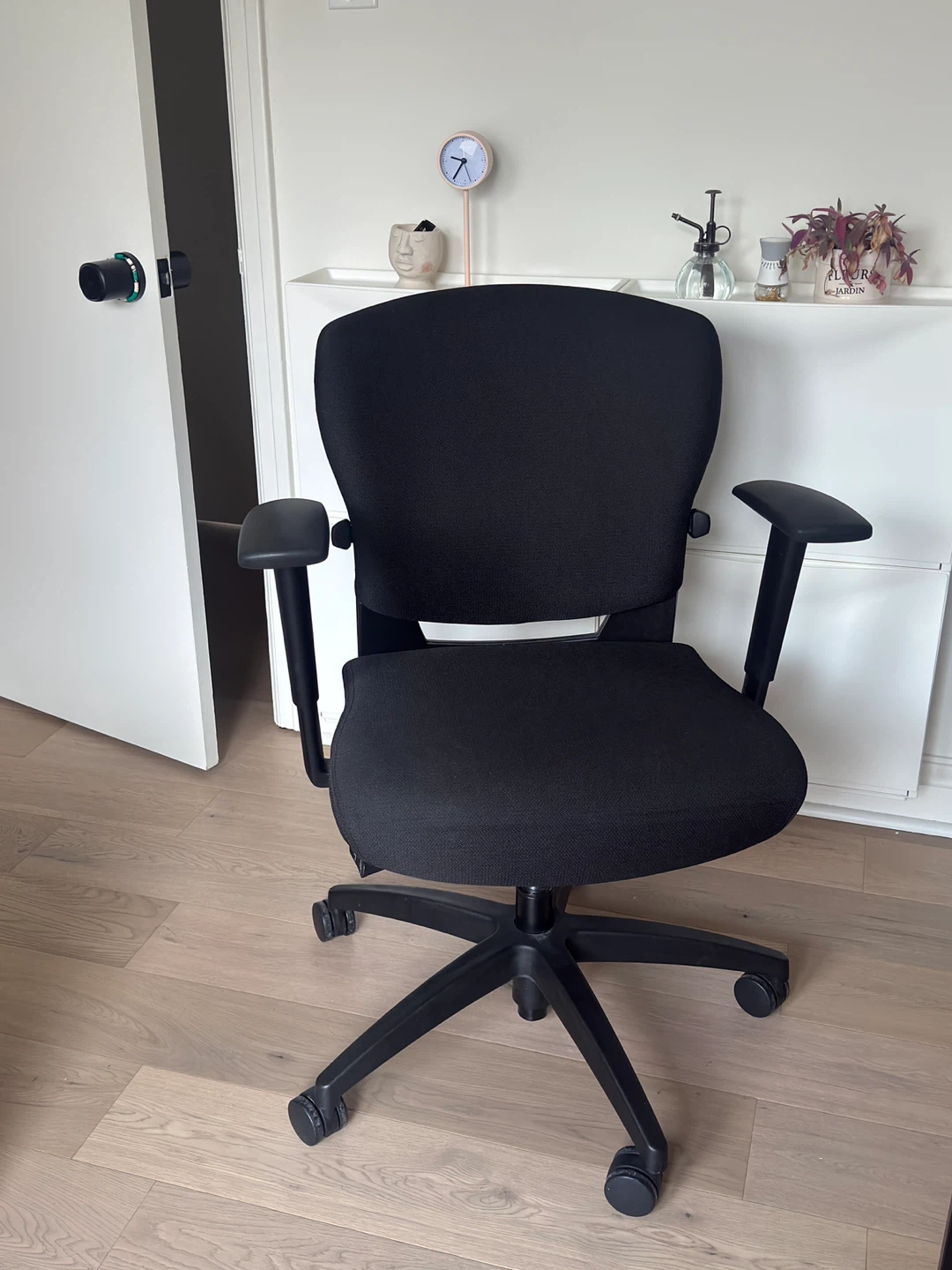 Black Office Chair - photo 2
