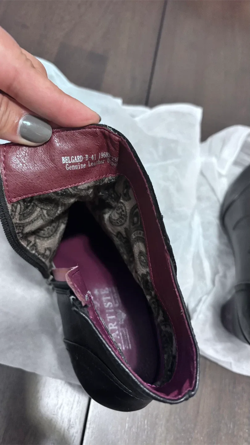 Belgard Artiste Black Leather Ankle Boots image indicator(4)