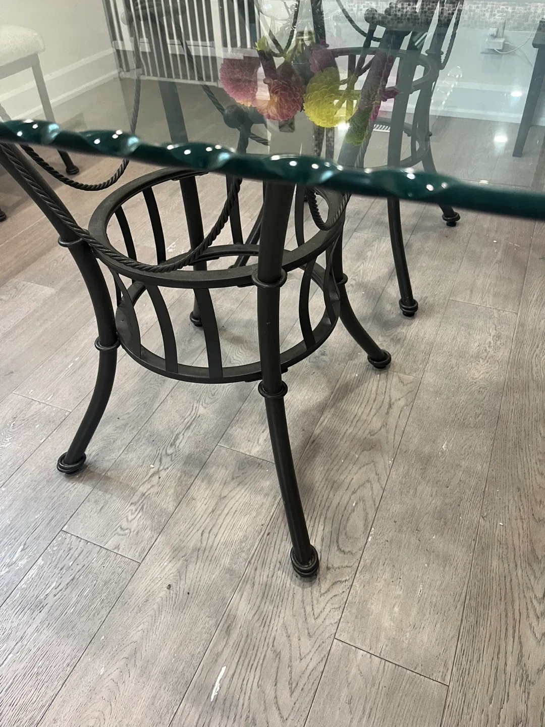 Glass Top Dining Table image indicator(5)