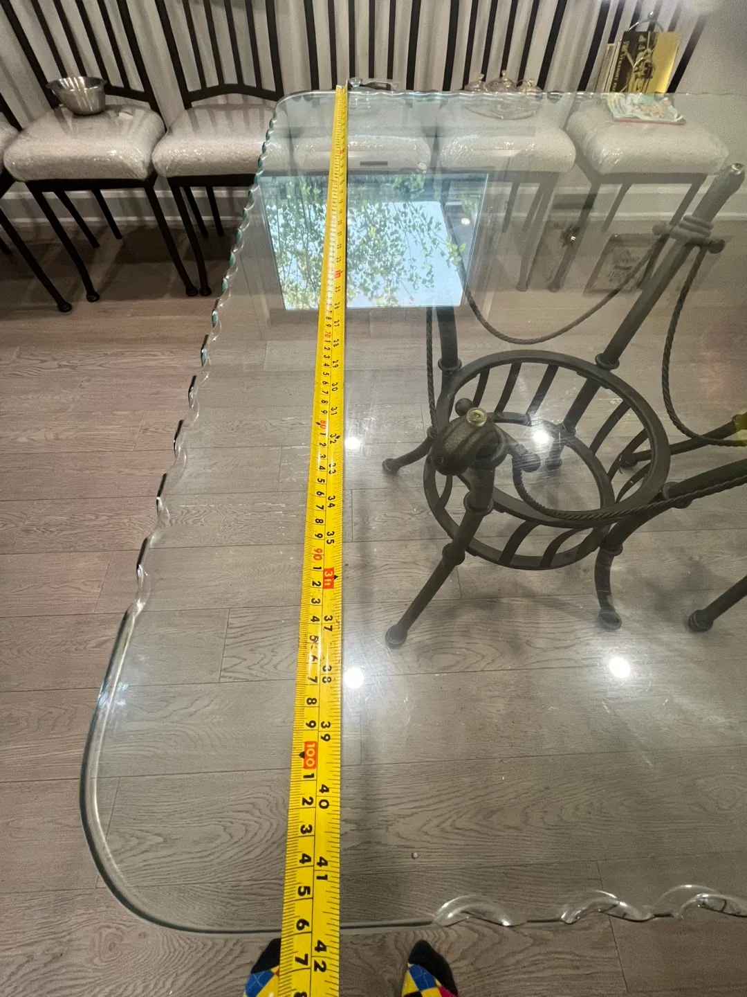 Glass Top Dining Table image indicator(7)