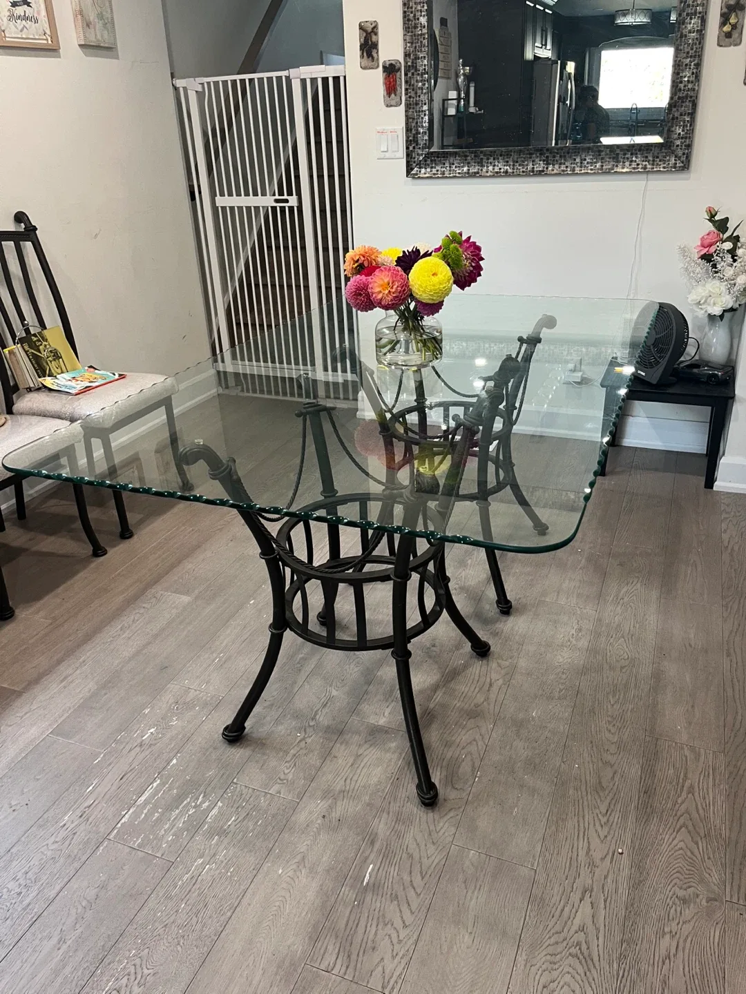 Glass Top Dining Table image indicator(6)