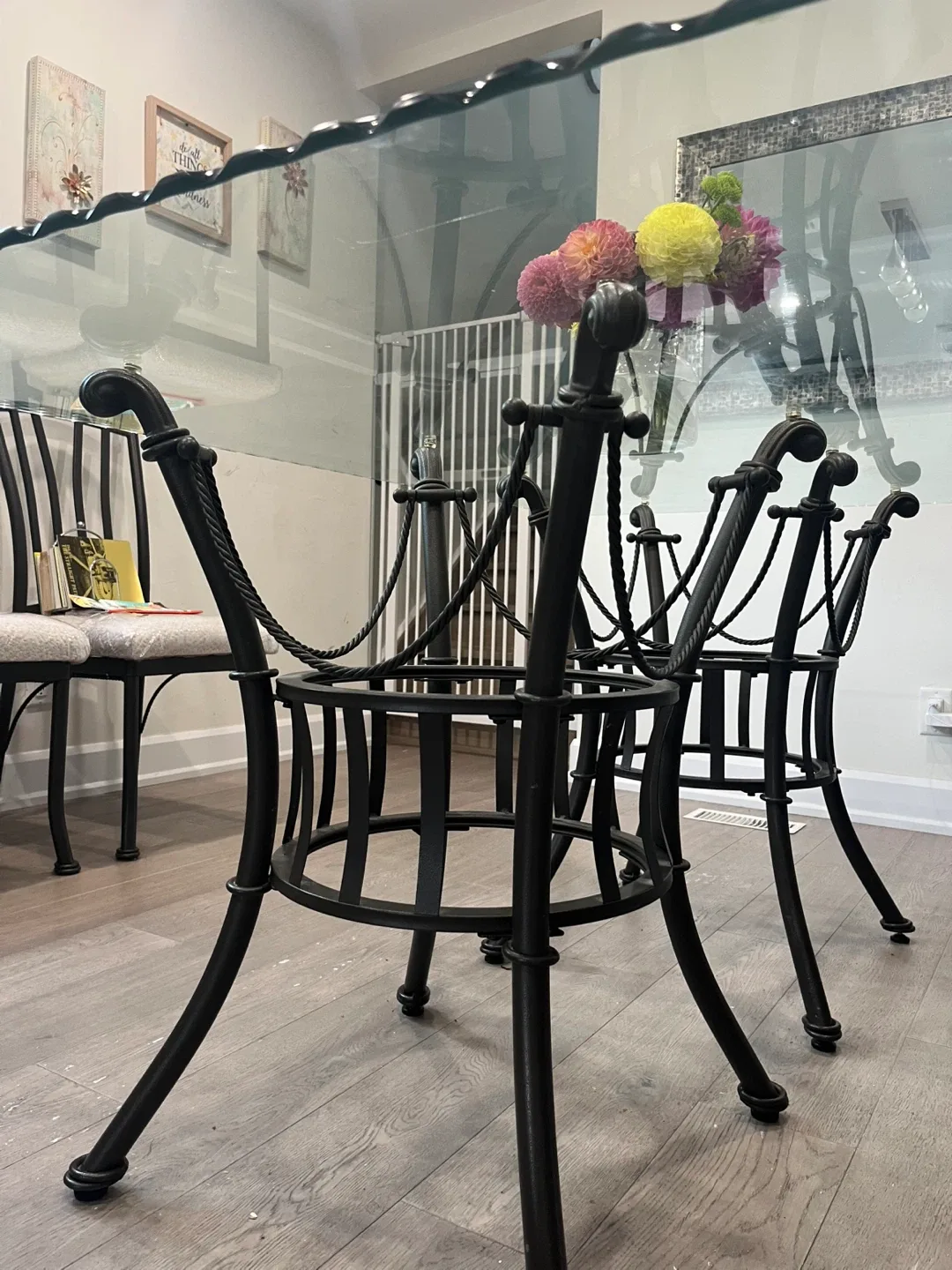 Glass Top Dining Table image indicator(4)