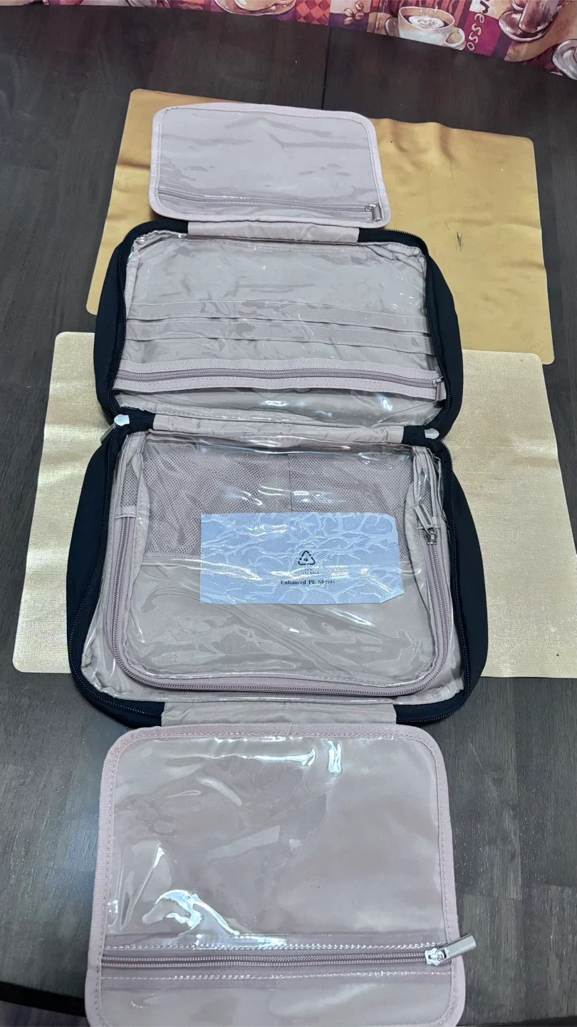 Ricardo Beverly Hills Toiletry Bag - Black image indicator(4)