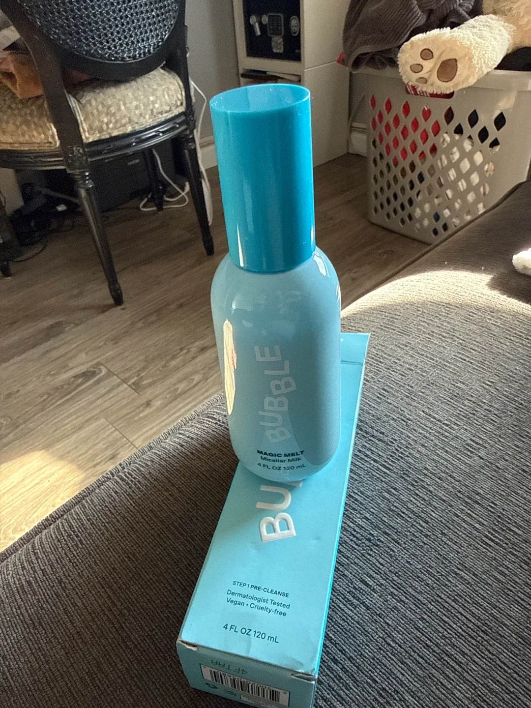 Bubble Magic Melt Micellar Milk 4 fl oz image indicator(3)