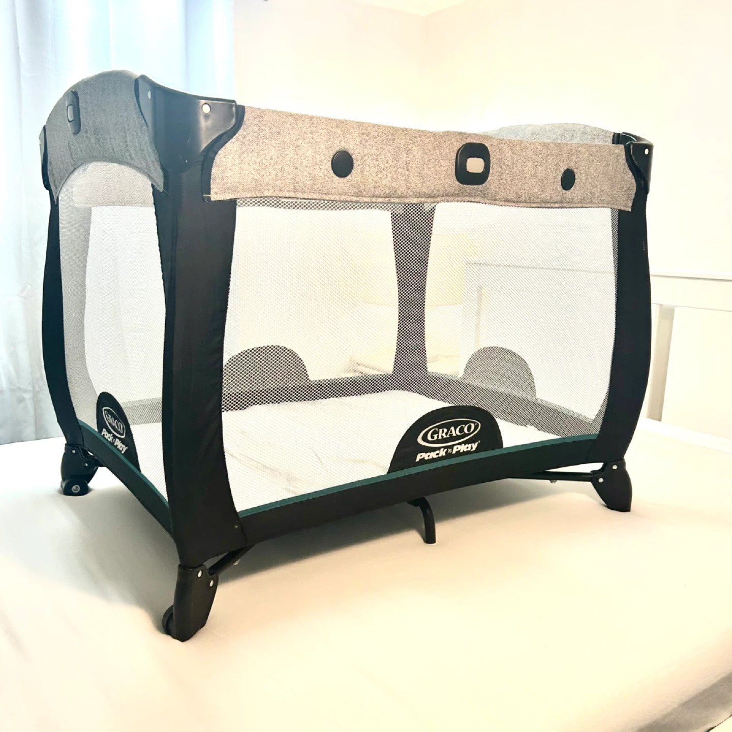 Graco Pack 'n Play Portable Playard - Excellent Condition!