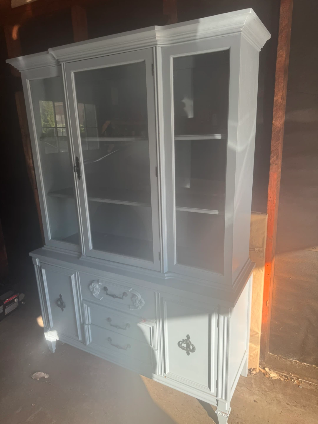 Bassett Furniture China Cabinet