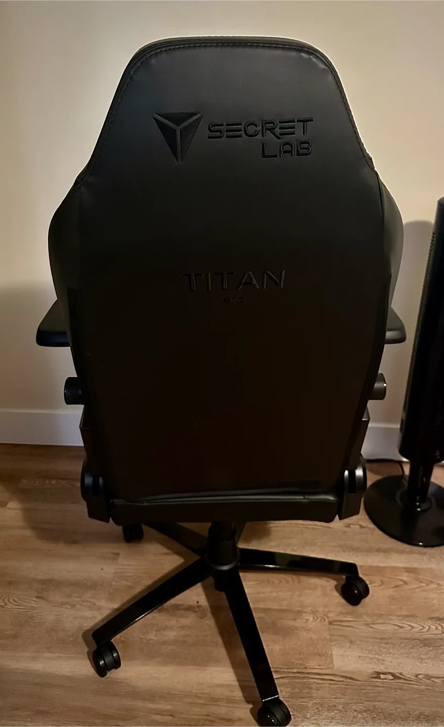 Secretlab Titan Evo Gaming Chair image indicator(6)