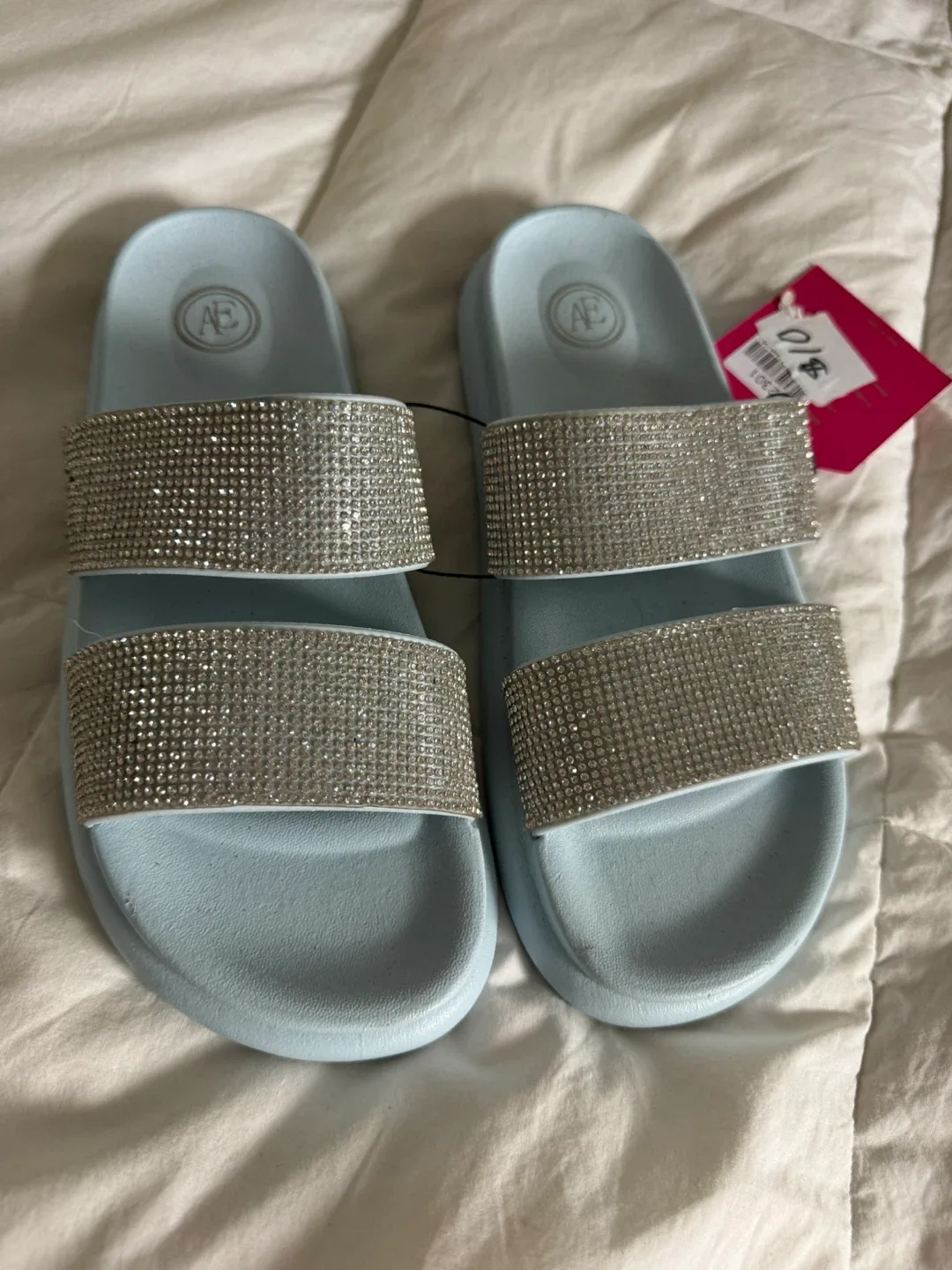 Brand New Ladies Size 8 Rhinestone Sandals New with tags $10 thumbnail