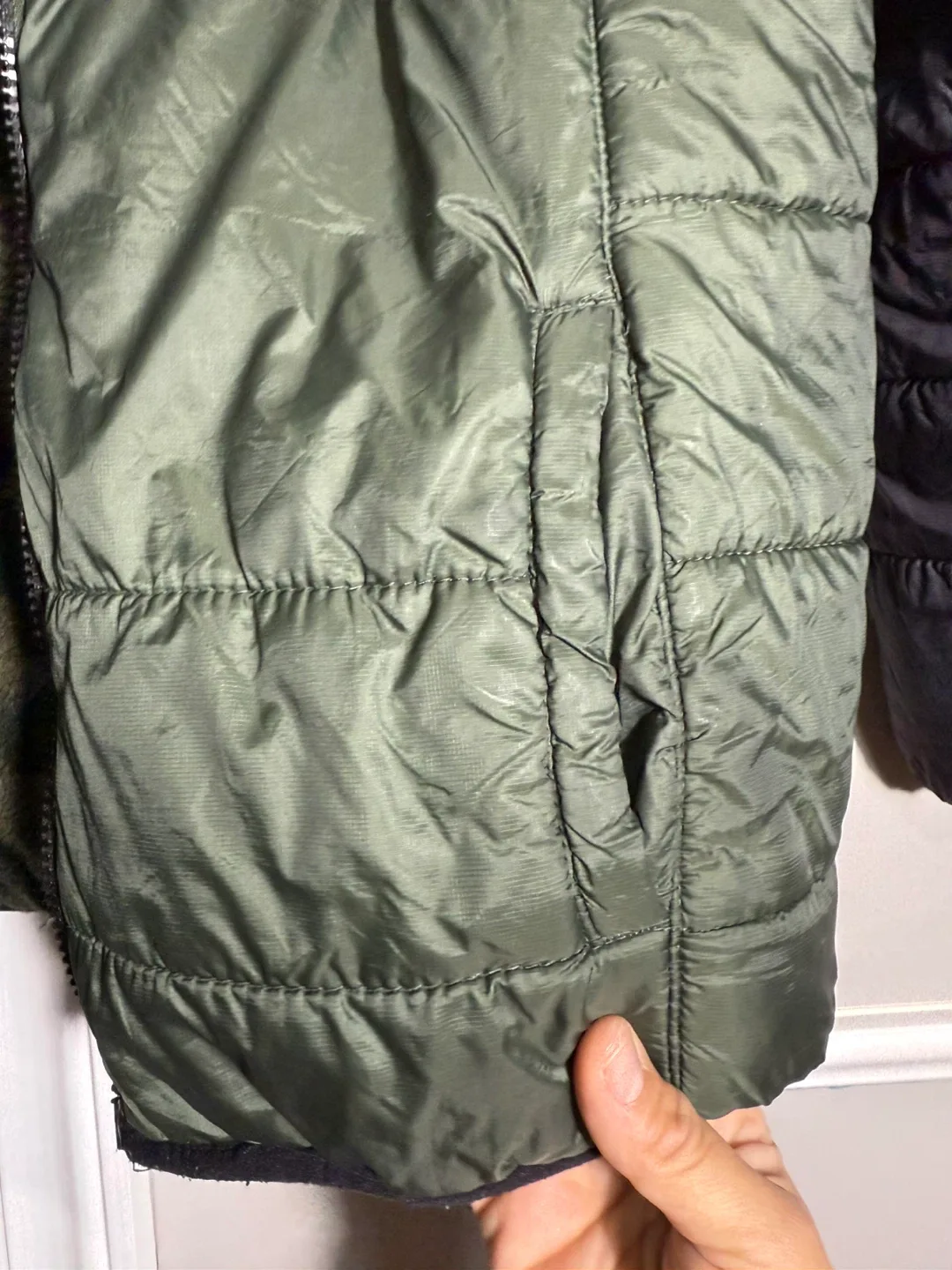 Eddie Bauer Kids Reversible Puffer Jacket Size L image indicator(4)