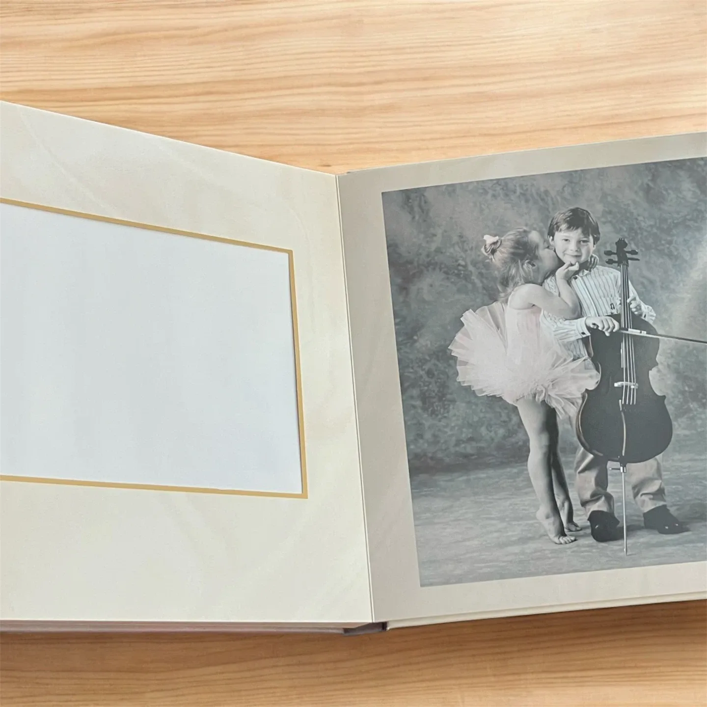 NEW Anne Geddes Wedding Hard Cover Photo Album 1997 Photography image indicator(10)
