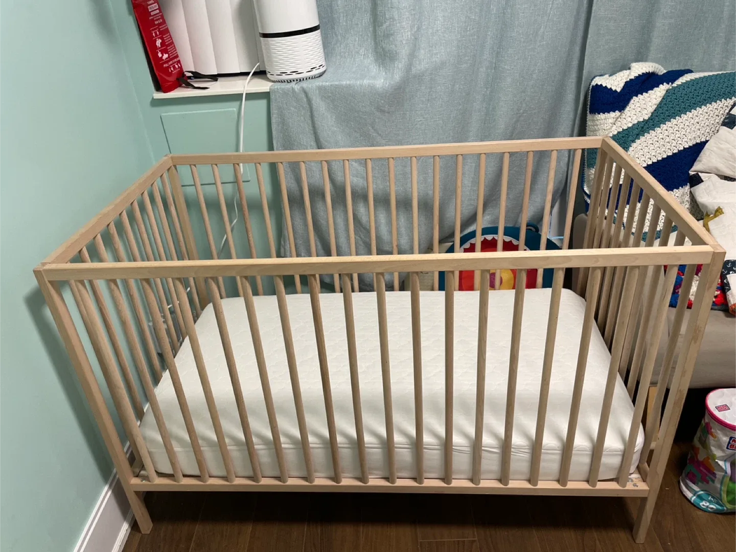 Ikea Sniglar Crib and Sealy Mattress thumbnail