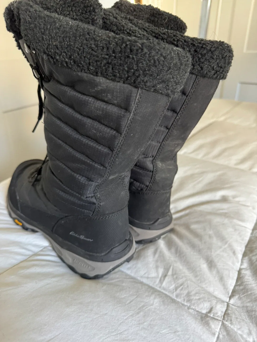 Ladies Size 11 Eddie Bauer Winter Boots image indicator(6)