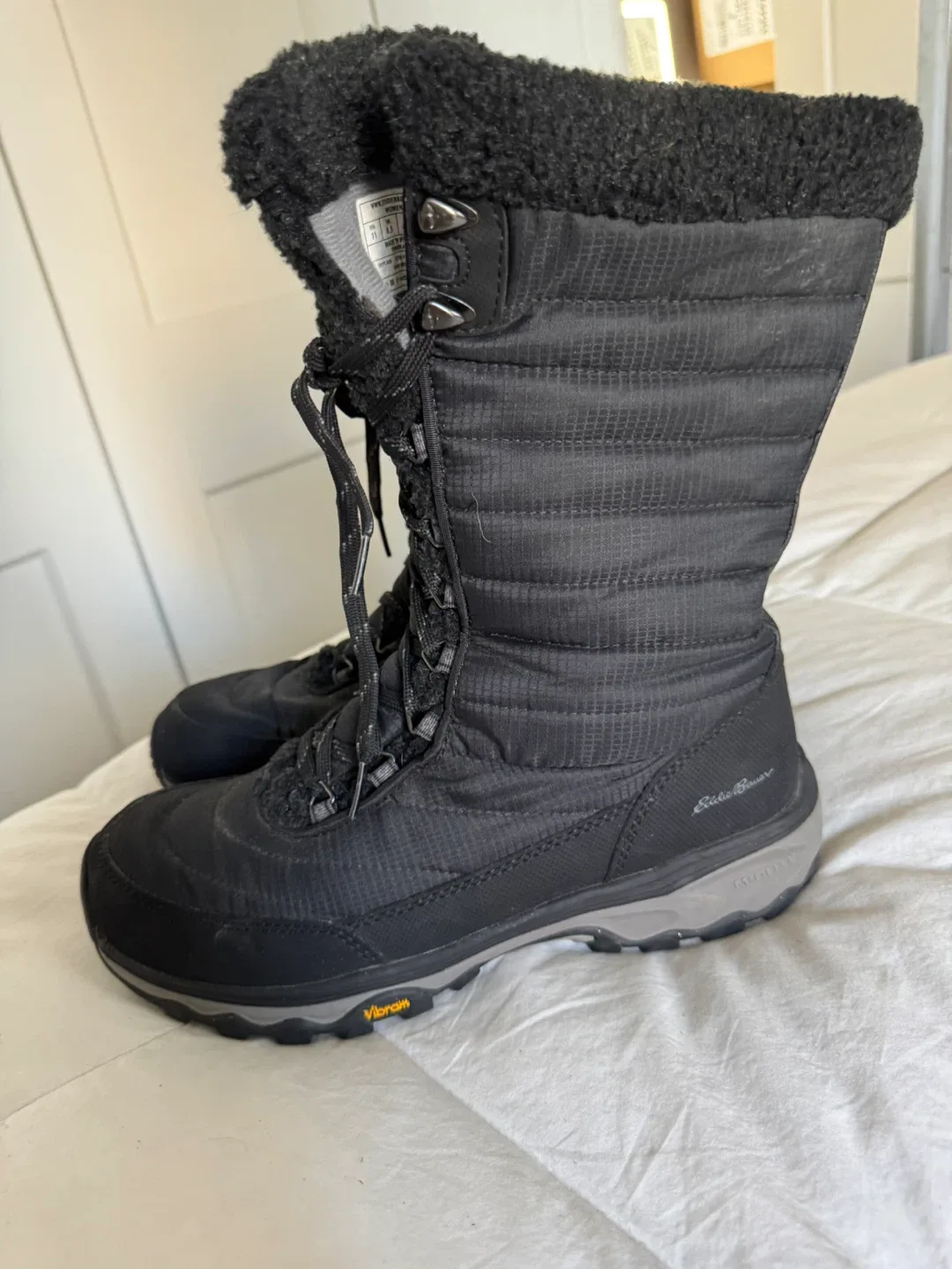 Ladies Size 11 Eddie Bauer Winter Boots image indicator(7)