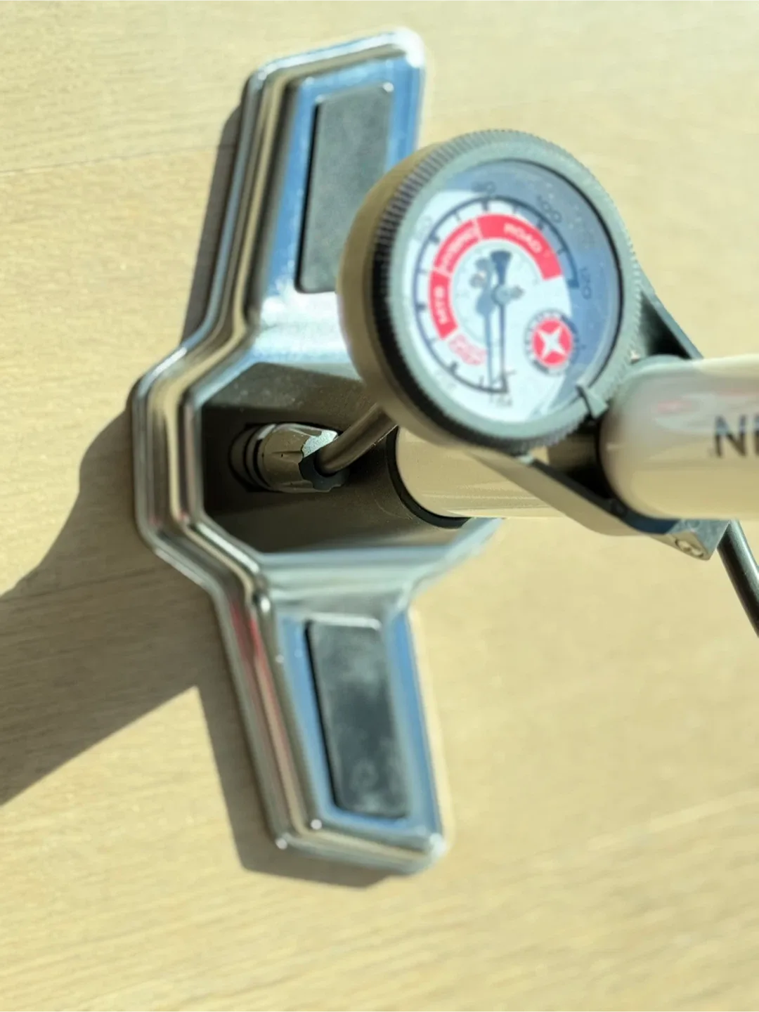 Schwinn Cyclone Plus Floor Pump - Like New! image indicator(3)