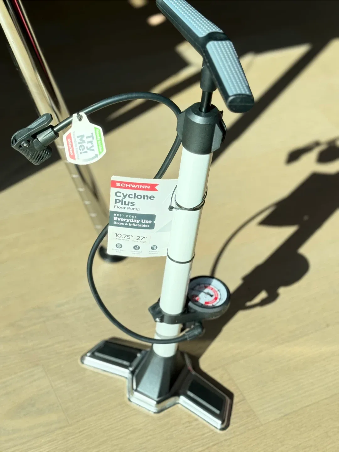 Schwinn Cyclone Plus Floor Pump - Like New! image indicator(7)