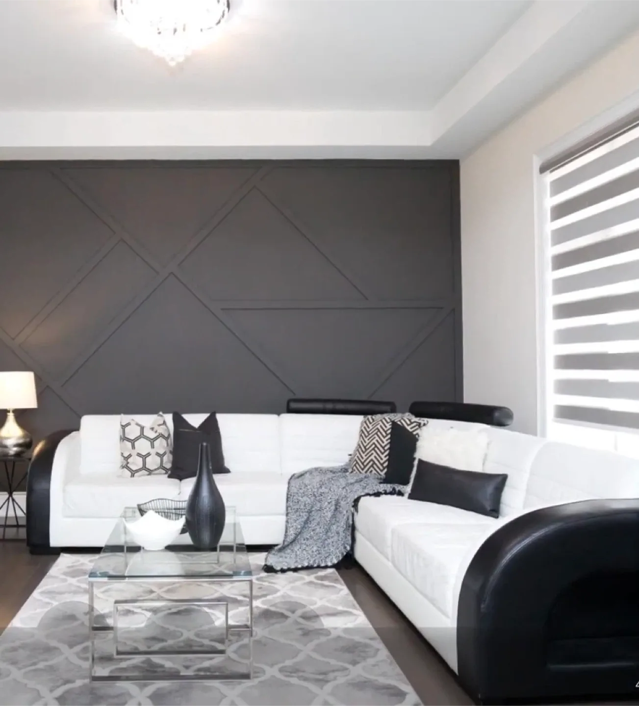 White & Black Sectional Sofa-Genuine Leather Sofa image indicator(3)