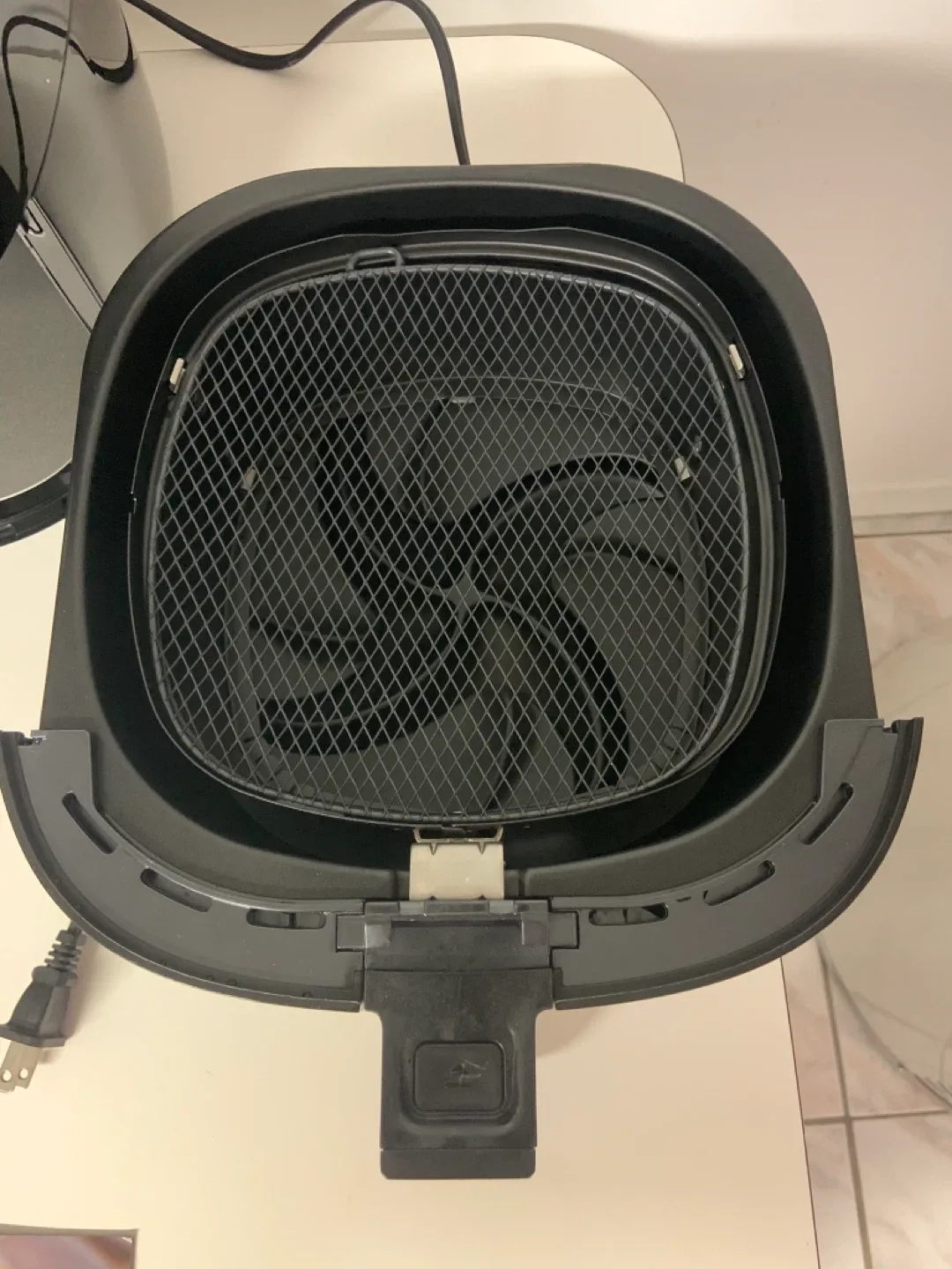 Philips Premium Airfryer HD972X - Compact Size image indicator(3)