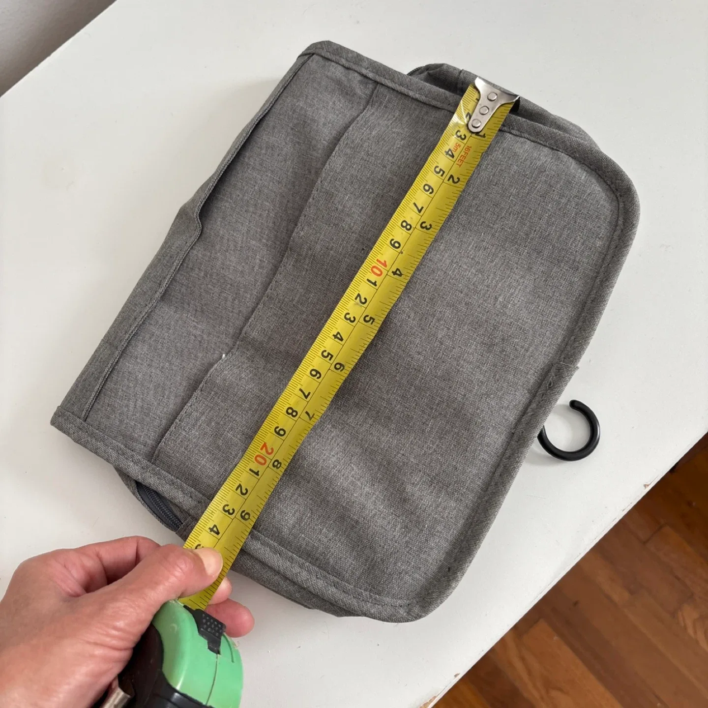 me+ Gray Hanging Toiletry Bag image indicator(6)