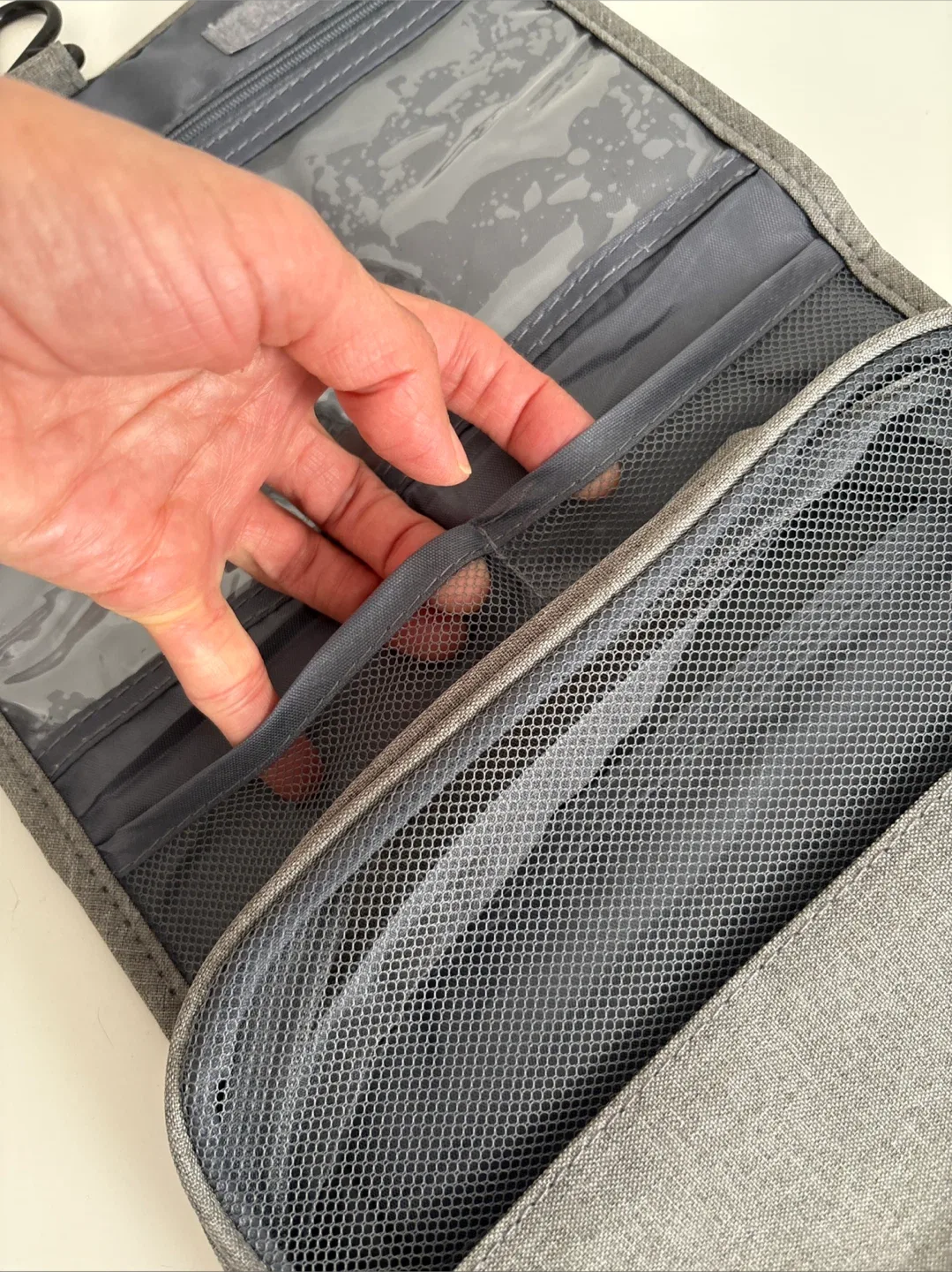 me+ Gray Hanging Toiletry Bag image indicator(4)