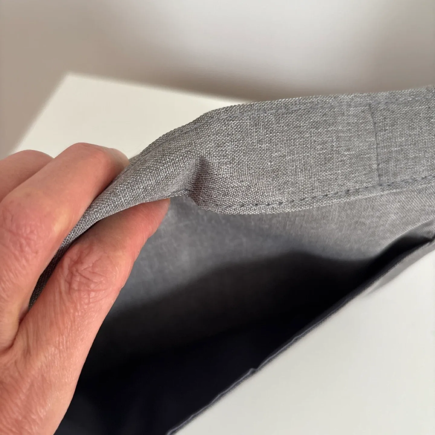 me+ Gray Hanging Toiletry Bag image indicator(9)