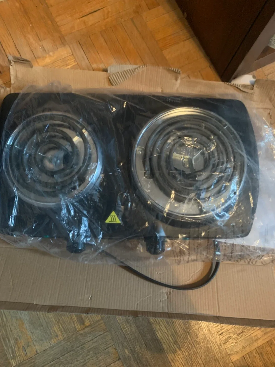 TODAY ONLY! $25 Master Chef Double-Burner, $15 Single Burner image indicator(3)