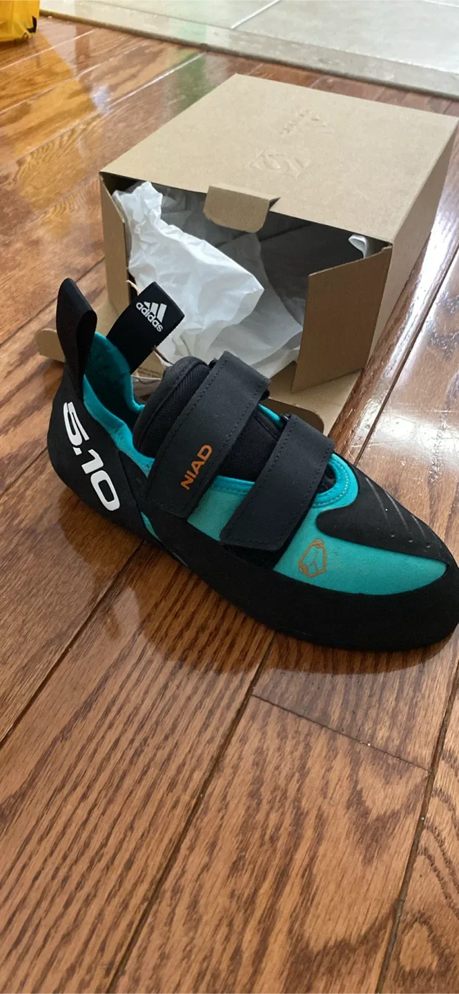 Adidas Five Ten Niad VCS W Climbing Shoes - US 7.5 image indicator(2)