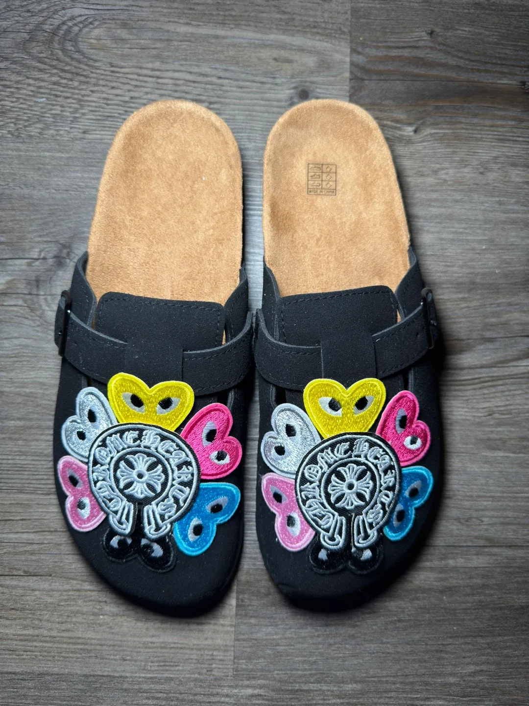 CUSTOM CLOGS - CLOGS + DESIGN image indicator(9)