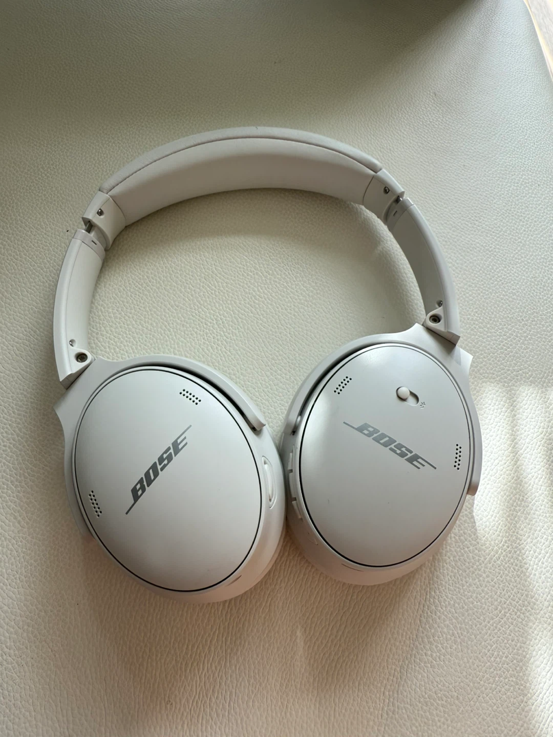 Bose QuietComfort 45 Headphones - White - photo 3