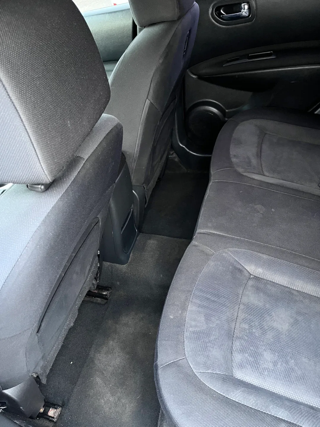 2015 Nissan Rogue Select S SUV image indicator(7)