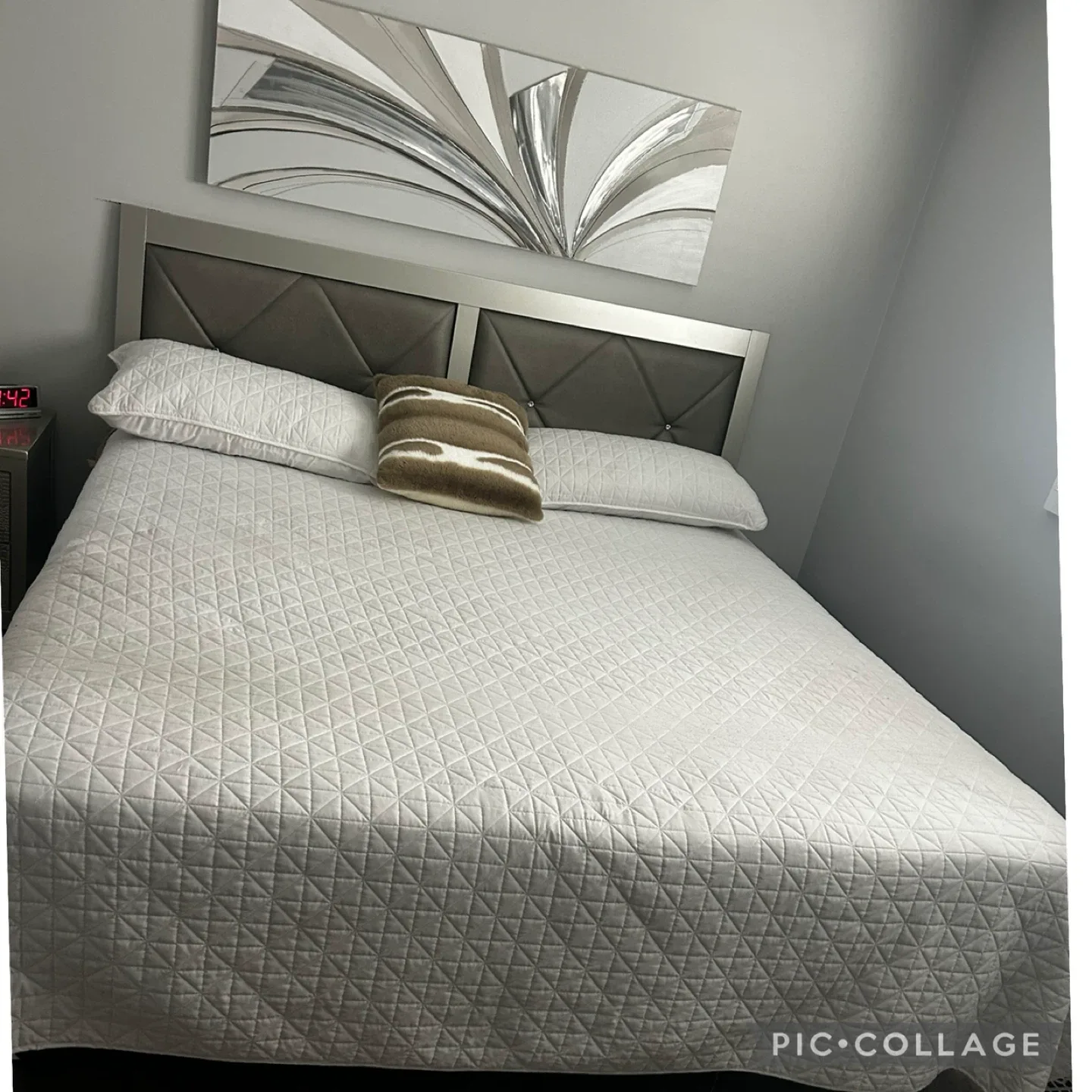 King Size Quilt, with 2 pillow shams included& pillow image indicator(2)