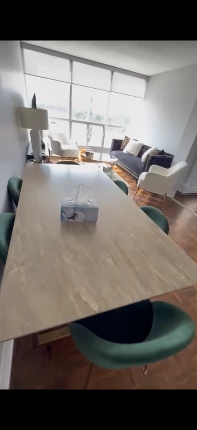 Dining Table with 6 Green Velvet Chairs - photo 3