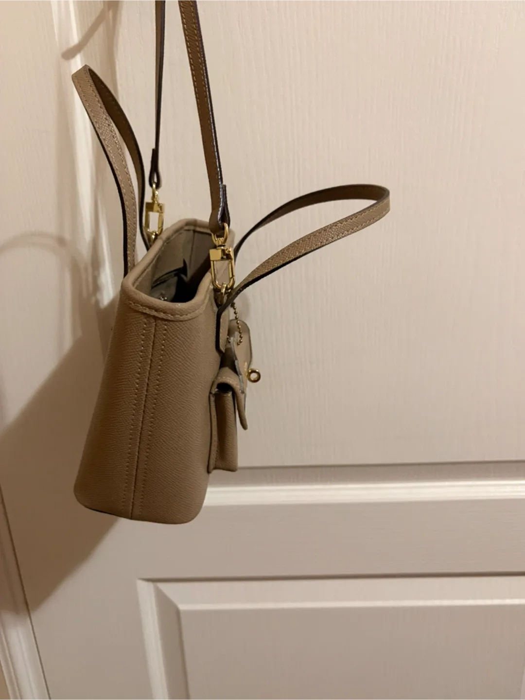 HOLB crossbody bag image indicator(4)