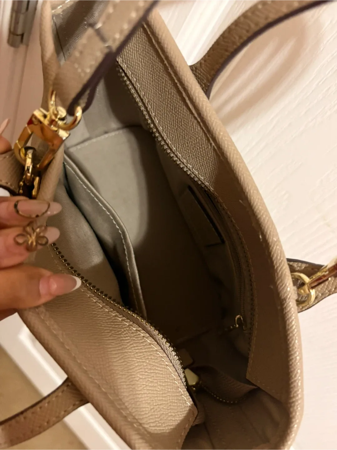 HOLB crossbody bag image indicator(6)