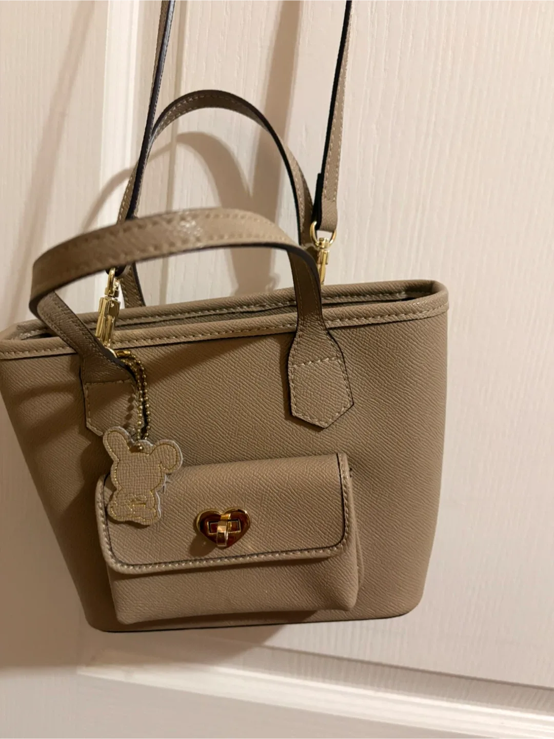 HOLB crossbody bag image indicator(2)