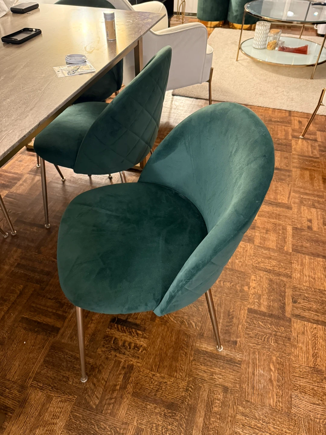 Dining Table with 6 Green Velvet Chairs - photo 4