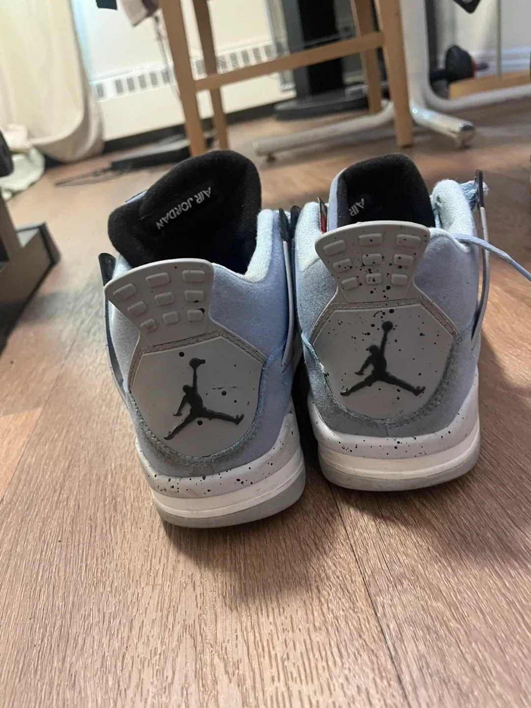 Air Jordan 4 Retro University Blue image indicator(3)