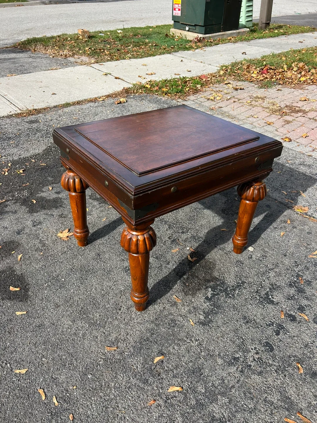 Brown Wood End Table image indicator(6)