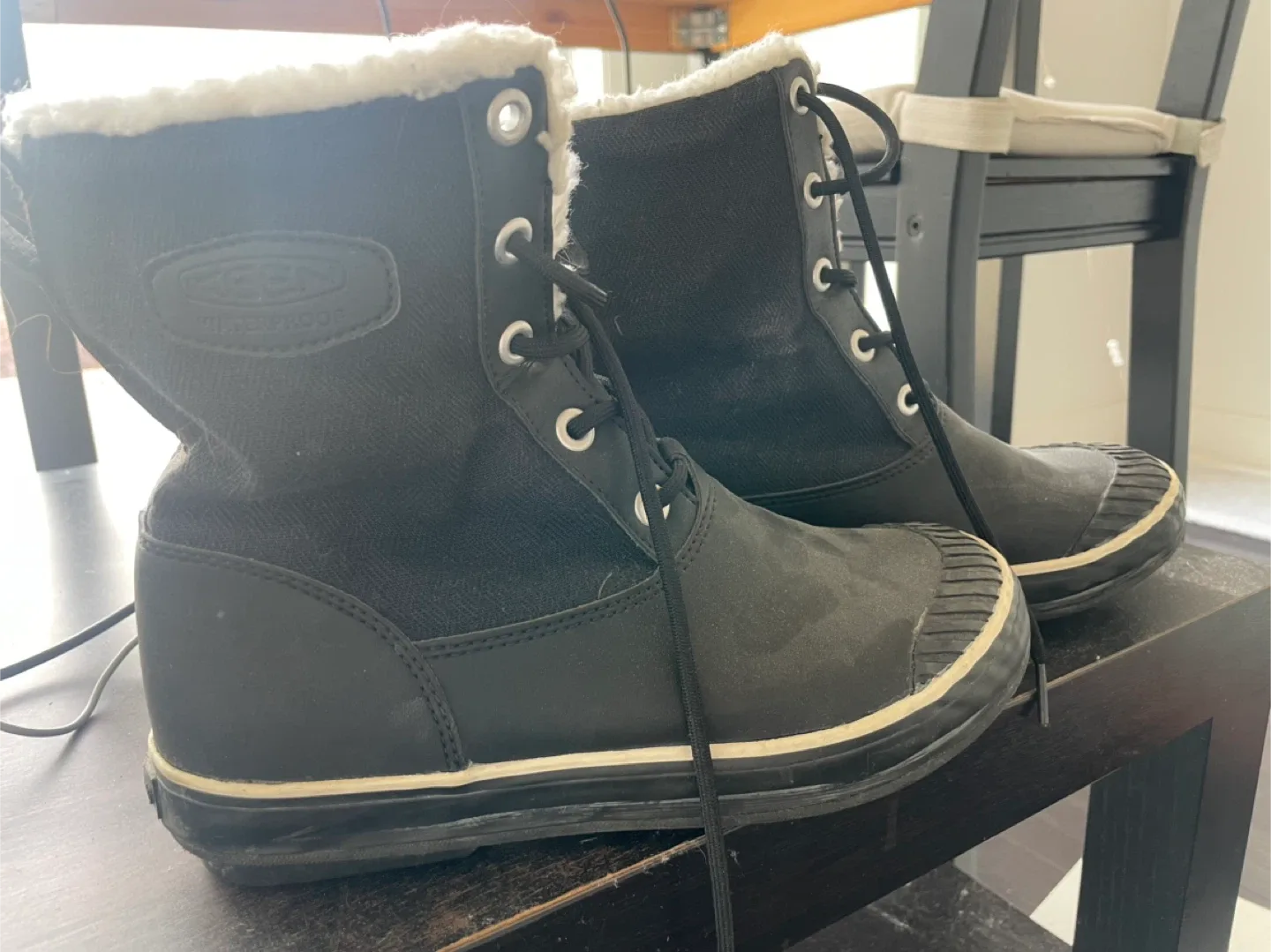 KEEN Waterproof Winter Boots - US 8 image indicator(3)