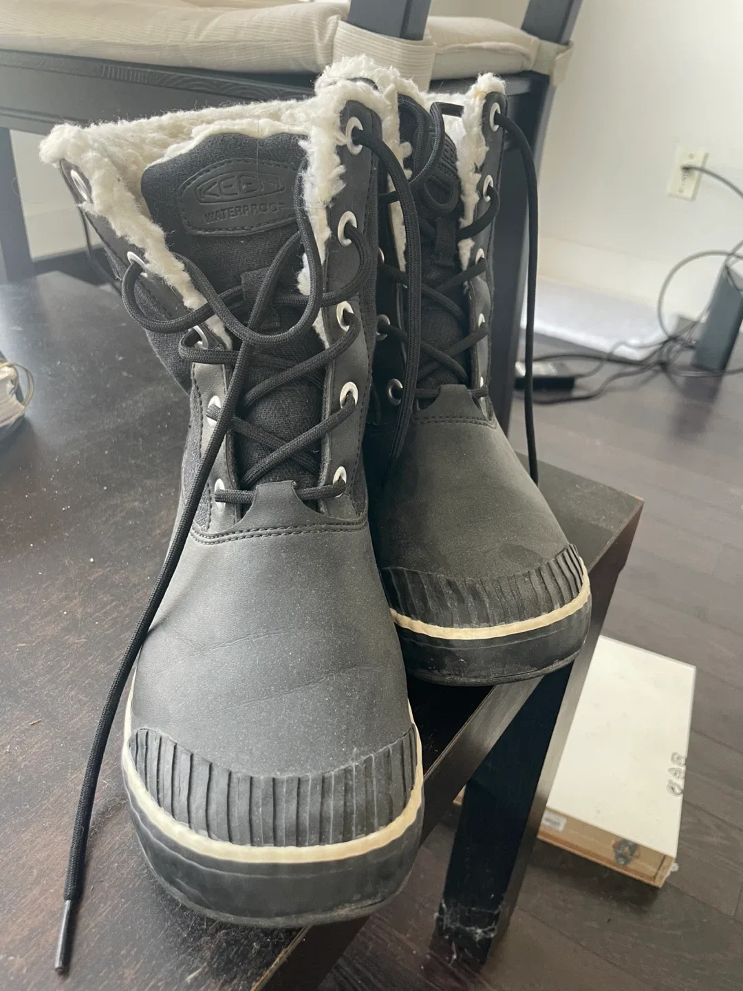 KEEN Waterproof Winter Boots - US 8