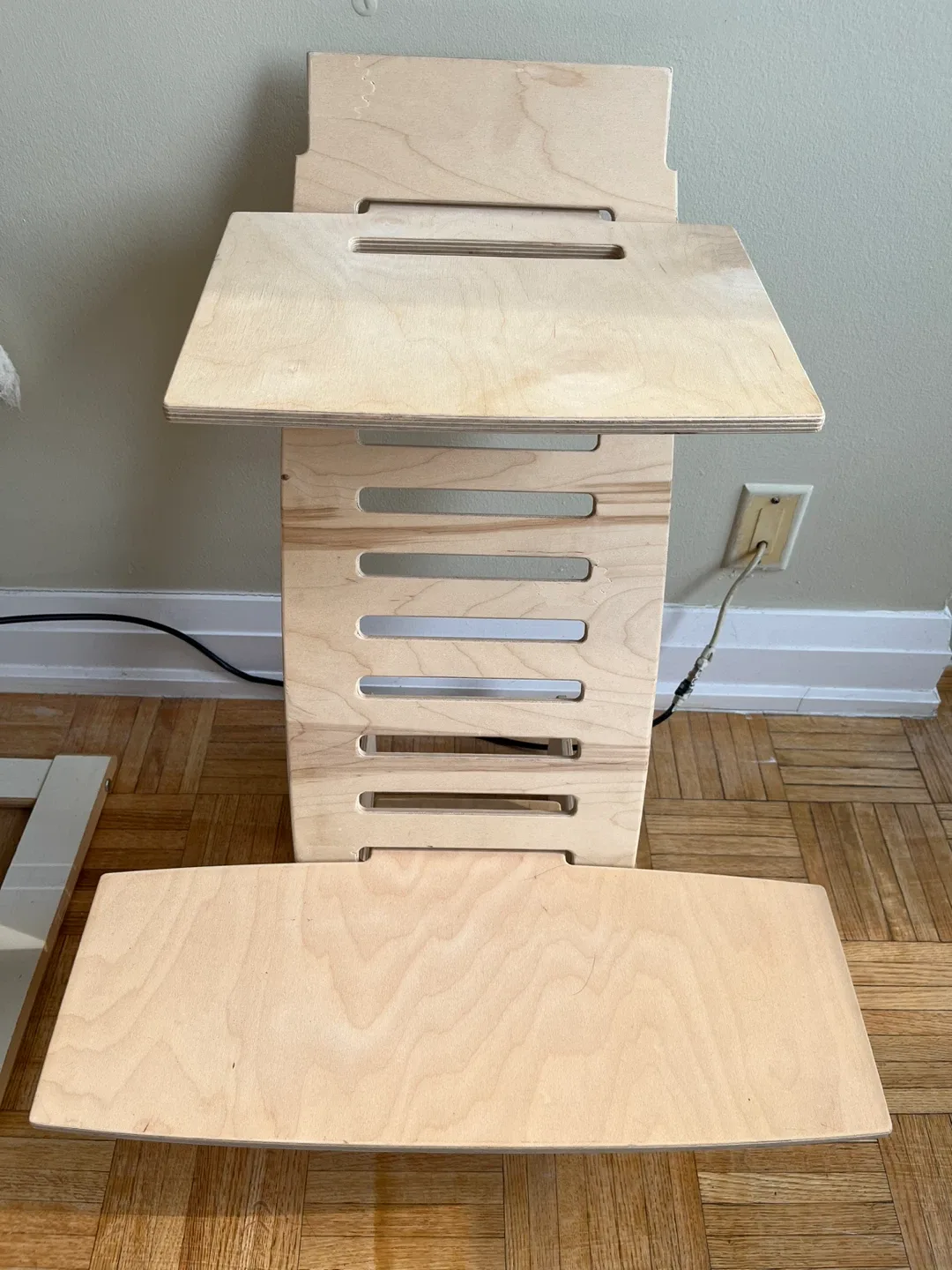 Adjustable Wooden Standing Desk Converter image indicator(3)