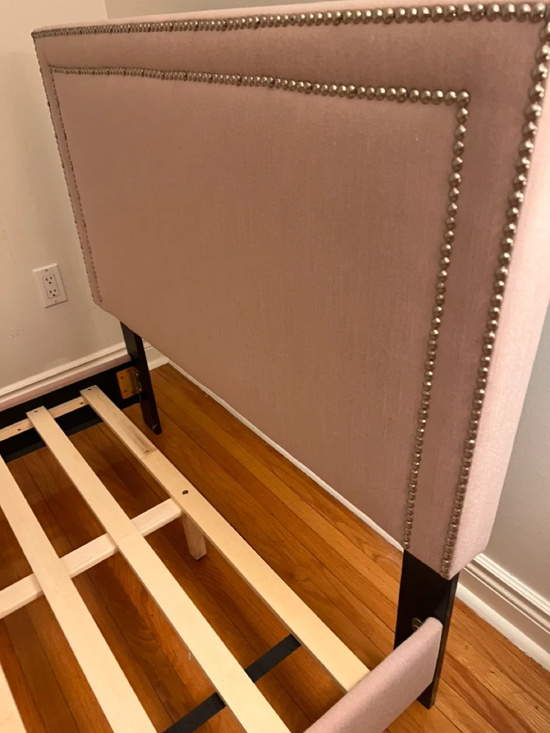 Bed Twin Pink image indicator(2)