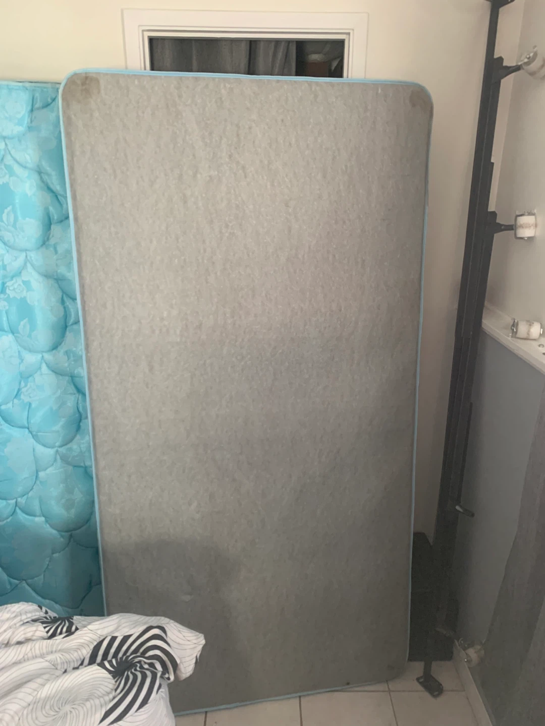 Springwall Care-O-Pedic Mattress - photo 2
