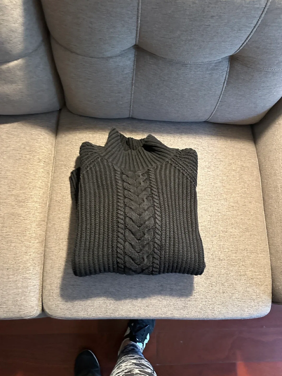 Lululemon Sweater Size 12 thumbnail