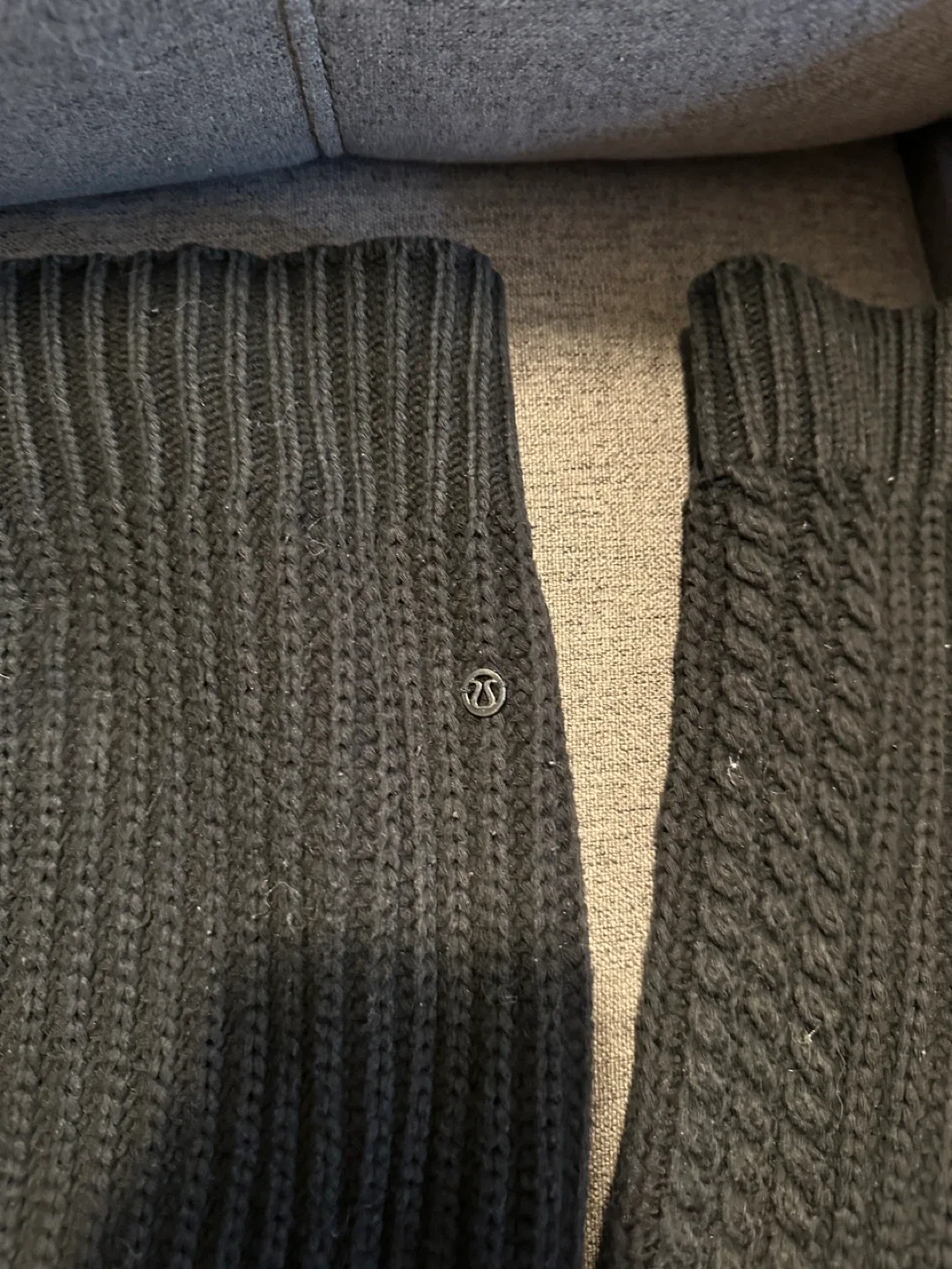 Lululemon Sweater Size 12 image indicator(4)