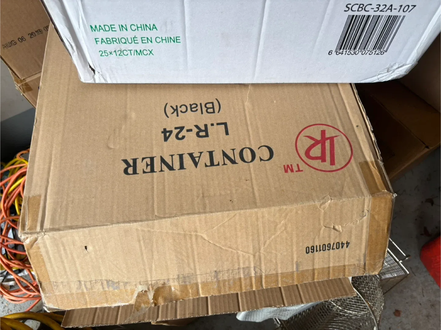 disposable cups and straws and food containers image indicator(2)