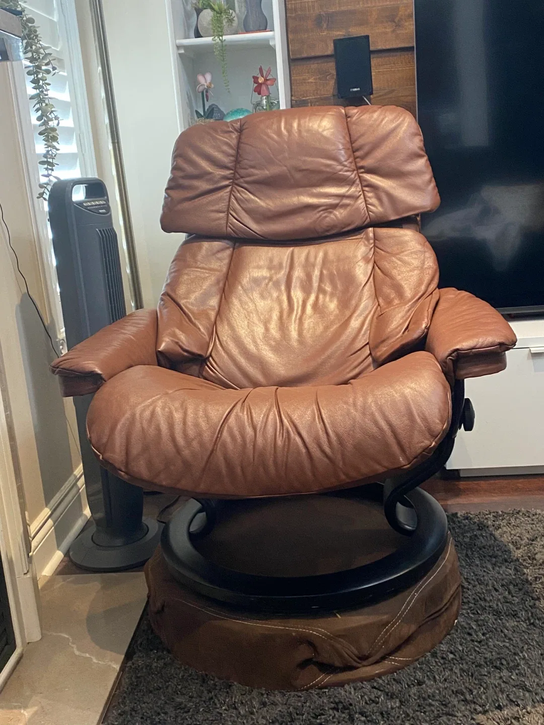 Brown Faux Leather Stressless Recliner image indicator(2)